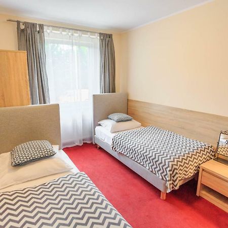 פוזנן Botanik Hostel מראה חיצוני תמונה
